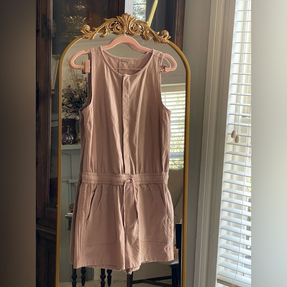 Athleta Pants - Athleta Sleeveless Romper in Dusty Rose